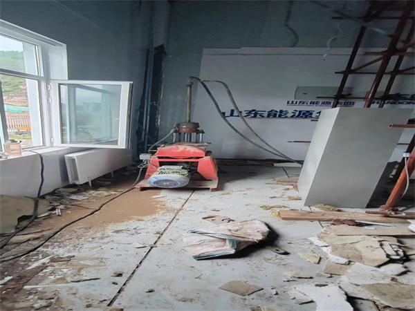 萨迦地基基础下沉墙体裂缝加固注浆顶升施工